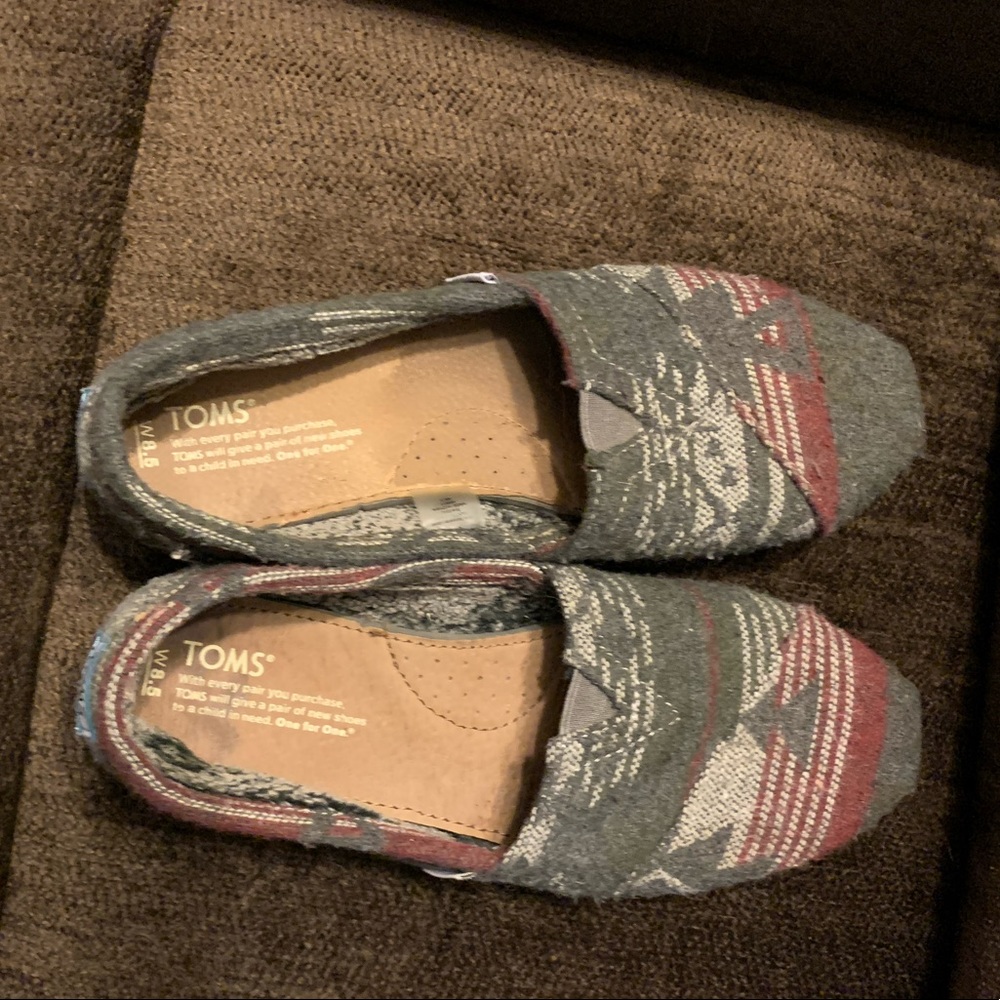 Tom’s Shoes Size 8.5
